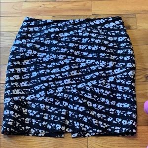 BUNDLE 3 FOR $15 WHBM skirt